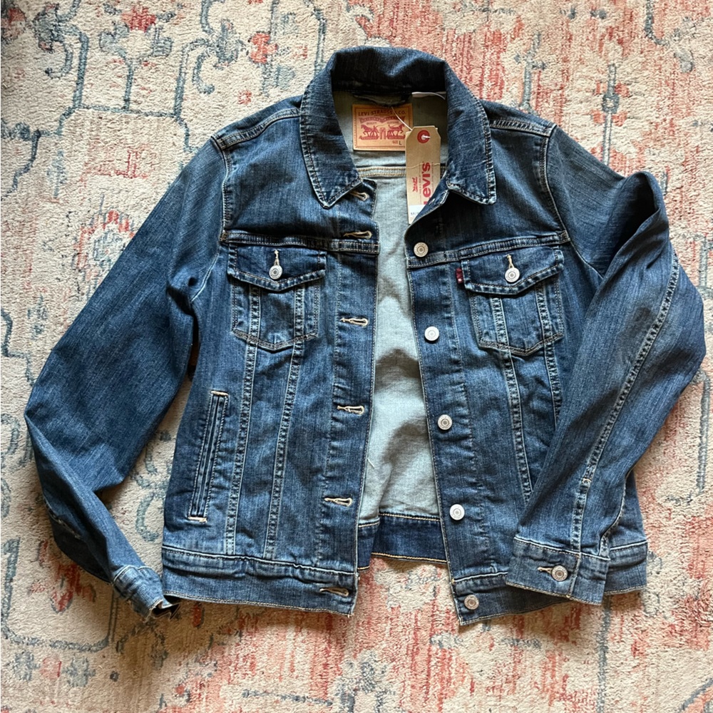 NWT Levi’s Women’s Jean Jacket size L